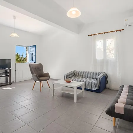 Family House For 3 By Tinosstay