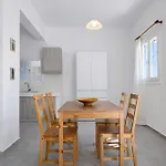 Дом отдыха Family House For 3 By Tinosstay *