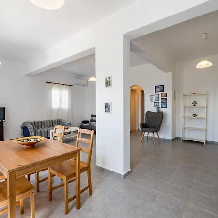 Family House For 3 By Tinosstay * Агиос-Иоаннис